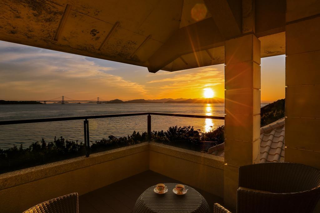 Hotel Anaga Minamiawaji Exteriör bild