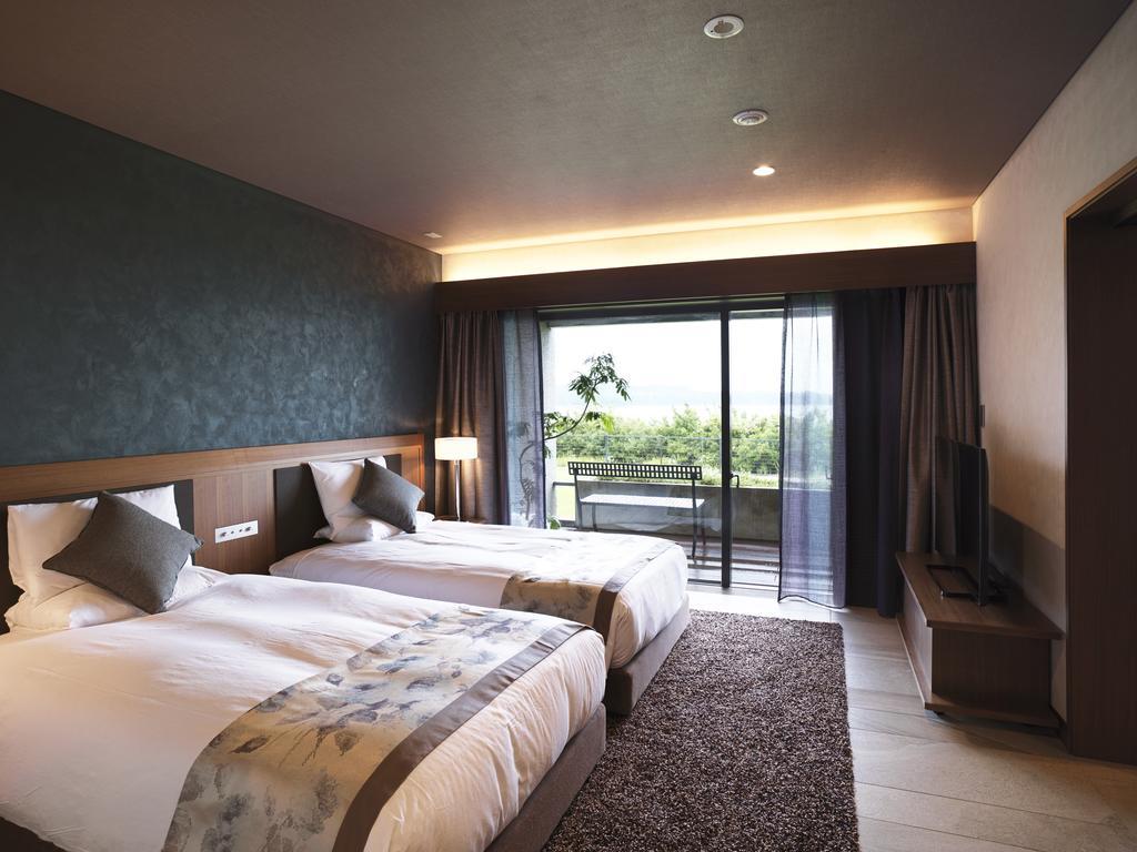 Hotel Anaga Minamiawaji Exteriör bild