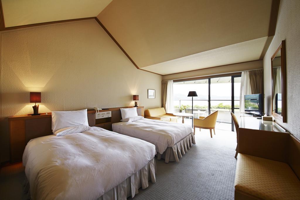Hotel Anaga Minamiawaji Exteriör bild
